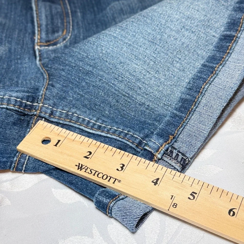 Earl Jean Women Medium Wash Denim Cuffed Shorts Size 8 Flap Back Pockets Y2K